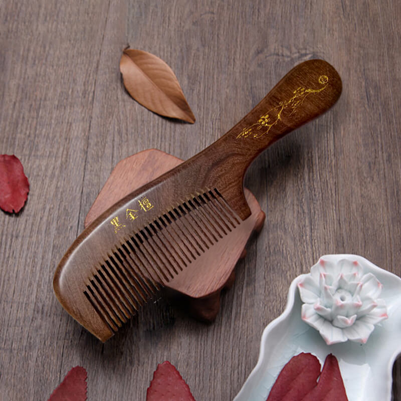 Lược gỗ đàn hương đen