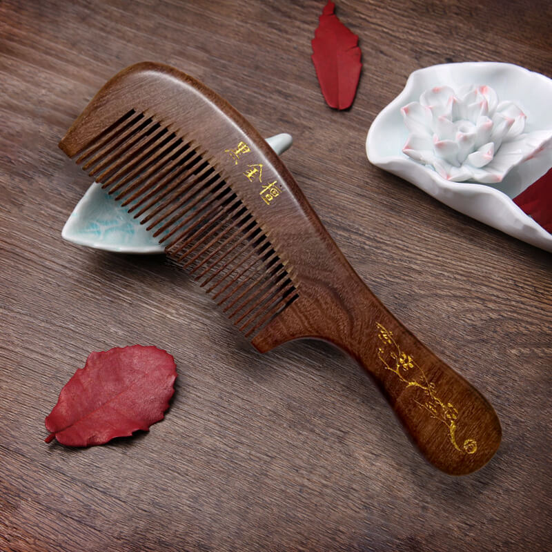 Lược gỗ đàn hương đen