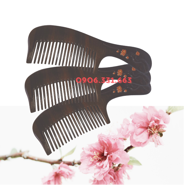 Lược gỗ đàn hương hoa đào