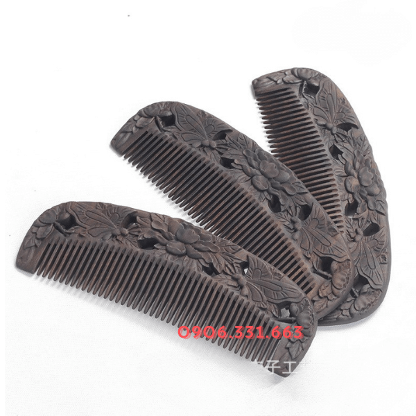Lược gỗ đàn hương khắc hoa mẫu đơn