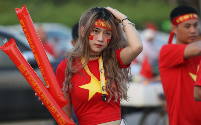bóng đập cổ vũ nhựa PE dẻo