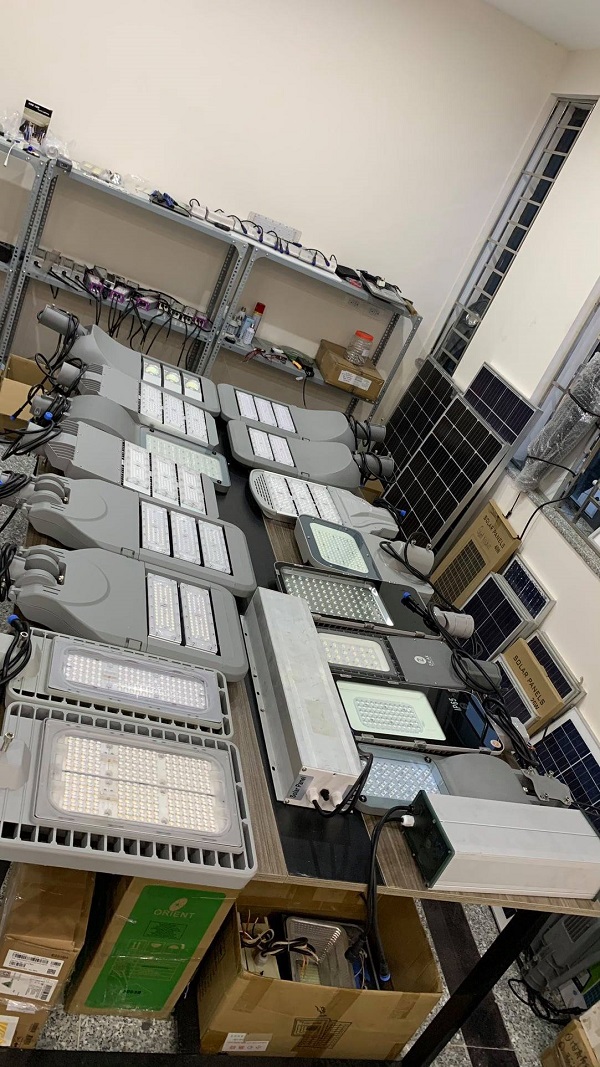 Quy trình lắp ráp, test sản phẩm Đèn Năng Lượng Mặt Trời trước khi xuất xưởng ZALAA lighting