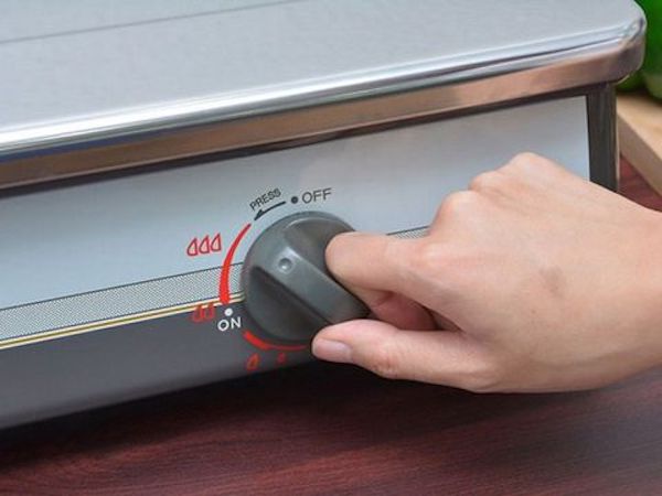 Thường xuyên vệ sinh bếp gas sạch sẽ để tránh bị hoen rỉ, dễ gây nguy hiểm