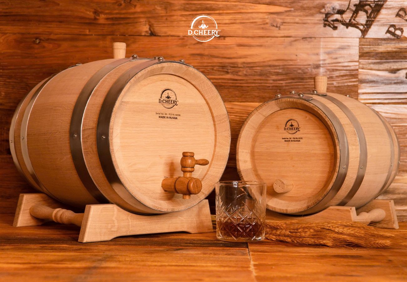 thùng gỗ sồi nhỏ ngâm ủ rượu