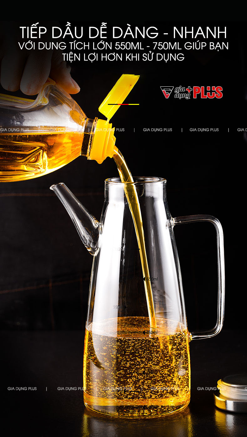 Dung tích lớn 550ml và 750ml mang lại nhiều ưu điểm khi dùng, ít tiếp dầu hơn và với miệng chai rộng giúp bạn rót dầu dễ dàng từ bình dầu lớn sang | Bình đựng dầu thuỷ tinh borosilicate lớn, có vòi & tay cầm 550ml và 750ml chính hãng Kuake