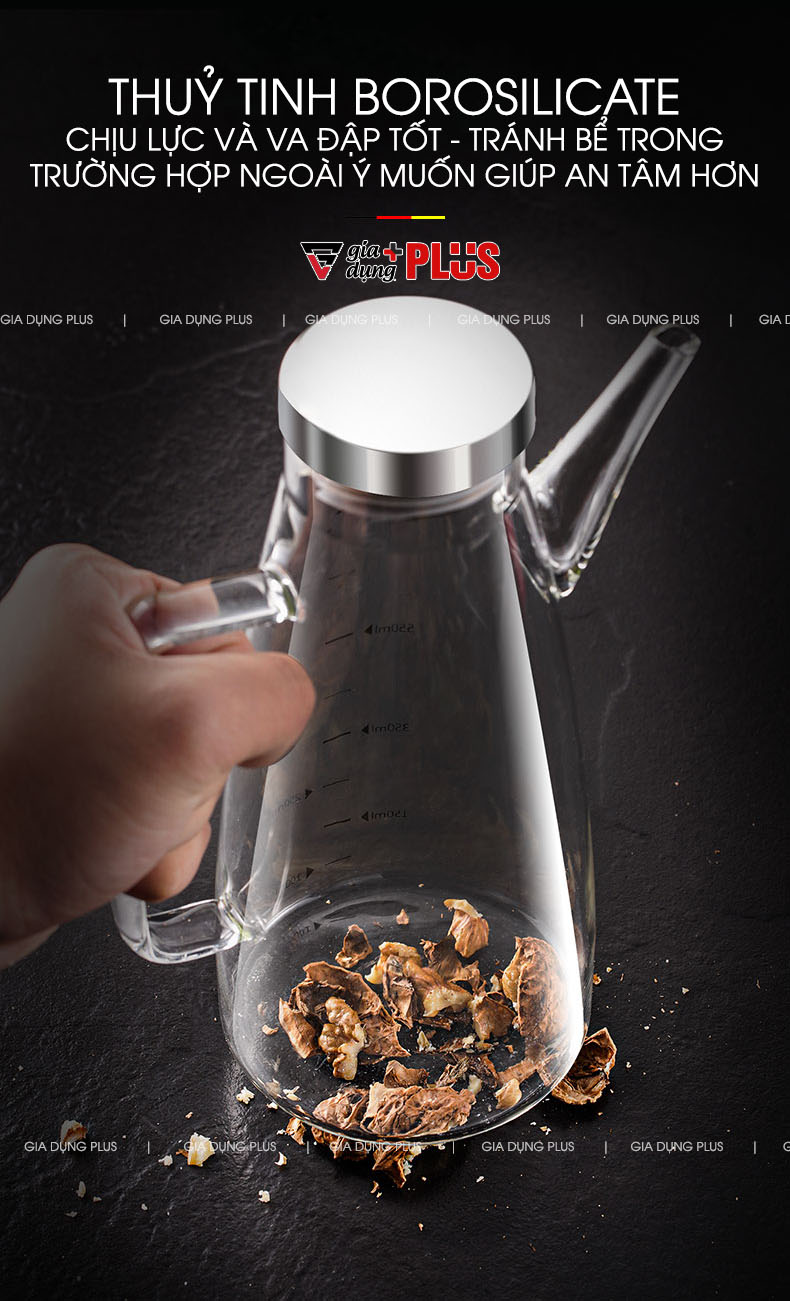 Thuỷ tinh borosilicate chịu lực va đập tốt, giúp chống bể khi rơi rớt ngoài ý muốn và giúp bạn yên tâm sử dụng trong thời gian lâu dài. | Bình đựng dầu thuỷ tinh borosilicate lớn, có vòi & tay cầm 550ml và 750ml chính hãng Kuake