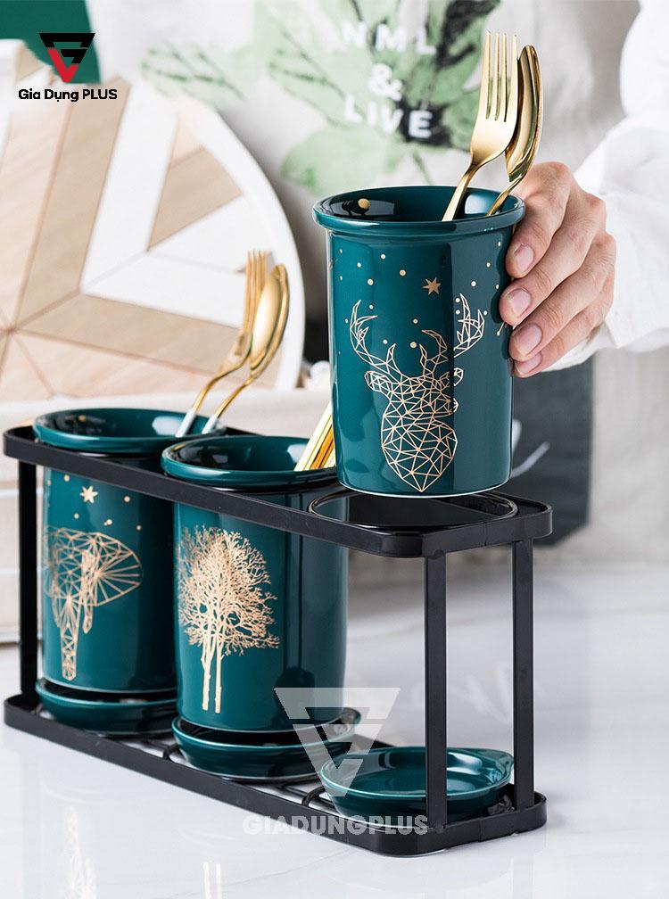 Bộ Ba Ống Đựng Đũa, Thìa Bằng Sứ Màu Xanh Ngọc Lục Bảo Đặt Bàn Cho Nhà Hàng, Phòng Bếp Sang Trọng & Cao Cấp | Rất đẹp, cao cấp và hài hoà giữa các chi tiết trang trí