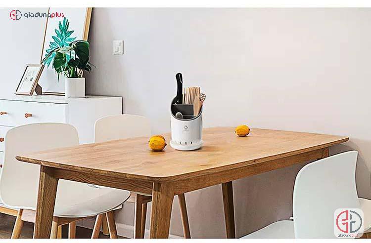 Sử dụng đặt trên bàn ăn tiện lợi sử dụng ngay không cần ra bếp lấy đũa, thìa