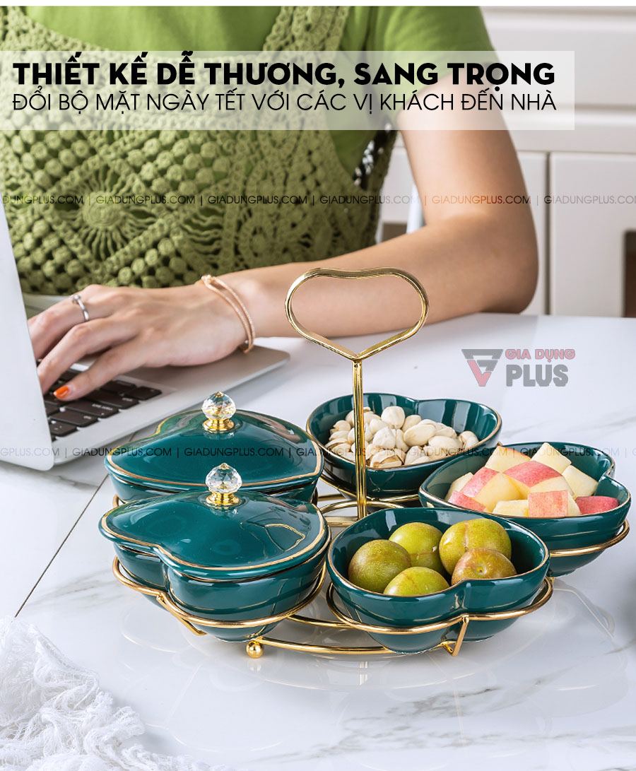Bộ hộp đựng kẹo mứt bằng sứ gốm xanh ngọc, hình trái tim 5 cánh | Đổi bộ mặt cho ngôi nhà với các vị khách quý ngày Tết bằng bộ sản phẩm