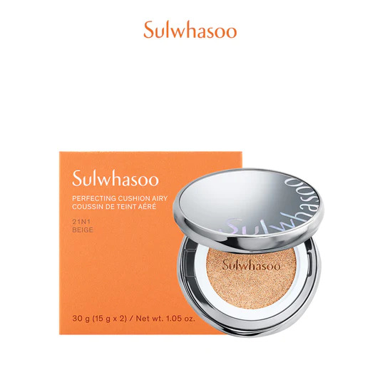 Phấn nước trang điểm lâu trôi (kèm lõi thay thế) - Sulwhasoo Perfecting Cushion Ex 15gx2   SULWHASOO PERFECTING CUSHION NO.25N1 AMBER   Phấn Nước Trang Điểm Dưỡng Ẩm Màu 25N1 Amber    Thể tích thực: 30g   Công dụng: Sử dụng ngoài da. Phấn nền dùng để trang điểm, đồng thời có khả năng chống nắng cho da. Giúp che khuyết điểm cho da và dưỡng ẩm.  HDSD: Khi đánh nền, lấy một lượng phấn vừa đủ, nhẹ nhàng phủ đều lên da. Dặm thêm một lớp mỏng ở những vùng cần che phủ kĩ.  THÀNH PHẦN: WATER / AQUA / EAU, TITANIUM DIOXIDE (CI 77891), CYCLOPENTASILOXANE, HOMOSALATE, DIPHENYLSILOXY PHENYL TRIMETHICONE, ETHYLHEXYL METHOXYCINNAMATE, TITANIUM DIOXIDE (NANO), PEG-10 DIMETHICONE, PROPANEDIOL, BUTYLENE GLYCOL DICAPRYLATE/DICAPRATE, LAURYL PEG-9 POLYDIMETHYLSILOXYETHYL DIMETHICONE, CYCLOHEXASILOXANE, TRIMETHYLSILOXYSILICATE, NIACINAMIDE, GLYCERIN, CAPRYLYL METHICONE, IRON OXIDES (CI 77492), DISTEARDIMONIUM HECTORITE, MAGNESIUM POTASSIUM FLUOROSILICATE, ACRYLATES/ETHYLHEXYL ACRYLATE/DIMETHICONE  METHACRYLATE COPOLYMER, POLYMETHYL METHACRYLATE, 1,2-HEXANEDIOL, BUTYLENE GLYCOL, SODIUM CHLORIDE, ALUMINA, SYNTHETIC FLUORPHLOGOPITE, GLYCERYL STEARATE CITRATE, FRAGRANCE / PARFUM, ACRYLATES/DIMETHICONE COPOLYMER, ALUMINUM HYDROXIDE, TRIETHOXYCAPRYLYLSILANE, IRON OXIDES (CI 77491), POLYHYDROXYSTEARIC ACID, POLYSORBATE 80, GLYCERYL CAPRYLATE, POLYPHENYLSILSESQUIOXANE, HYDROGENATED LECITHIN, IRON OXIDES (CI 77499), ISODODECANE, CAPRYLYL GLYCOL, SIMETHICONE, ETHYLHEXYLGLYCERIN, ETHYLHEXYL PALMITATE, ISOPROPYL PALMITATE, ISOSTEARIC ACID, LECITHIN, SODIUM HYALURONATE, DISODIUM EDTA, ADENOSINE, POLYSILICONE-11, POLYGLYCERYL-3 POLYRICINOLEATE, HONEY / MEL / MIEL, BETAINE, ALCOHOL DENAT, REHMANNIA GLUTINOSA ROOT EXTRACT, BHT, PAEONIA LACTIFLORA ROOT EXTRACT, LILIUM CANDIDUM BULB EXTRACT, HYDROGENATED POLY(C6-14 OLEFIN), POLYGONATUM ODORATUM RHIZOME EXTRACT, CETYL ETHYLHEXANOATE, AMINOPROPYL TRIETHOXYSILANE, HYALURONIC ACID, NELUMBO NUCIFERA FLOWER EXTRACT, POLYGLYCERYL-3 METHYLGLUCOSE DISTEARATE, TOCOPHEROL, CETEARYL ALCOHOL, SODIUM STEAROYL GLUTAMATE, RED 7 (CI 15850), BETA-GLUCAN, PRUNUS MUME FLOWER EXTRACT.   CHÚ Ý: Bảo quản nơi khô ráo, tránh ánh sáng trực tiếp. Tránh xa tầm tay trẻ em.