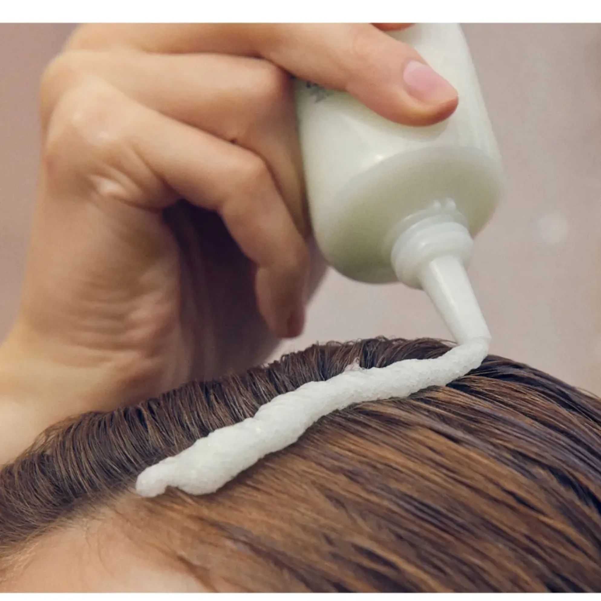 Tẩy Tế Bào Chết Da Đầu Aromatica Rosemary Scalp Scrub 165g