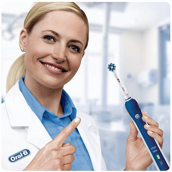 Bàn Chải Tự Động Oral-B Pro 2 2000S Cross Action (Người Lớn)