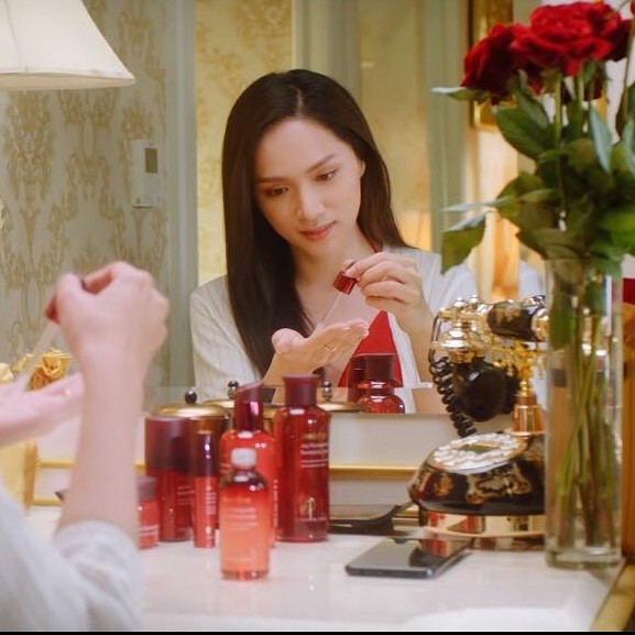 Bộ 4 Sản Phẩm Innisfree Jeju Pomegranate Revitalizing Skincare Special Set