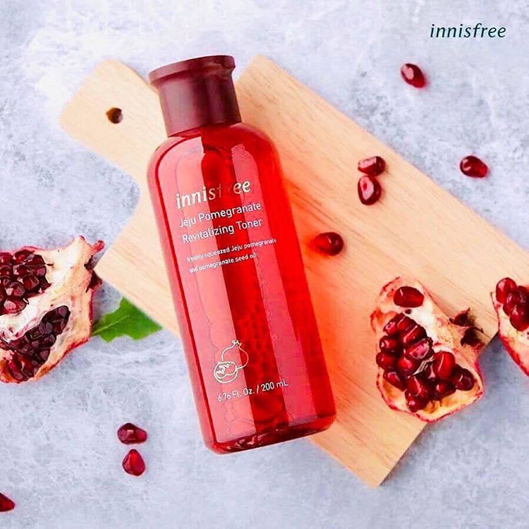 Bộ 4 Sản Phẩm Innisfree Jeju Pomegranate Revitalizing Skincare Special Set