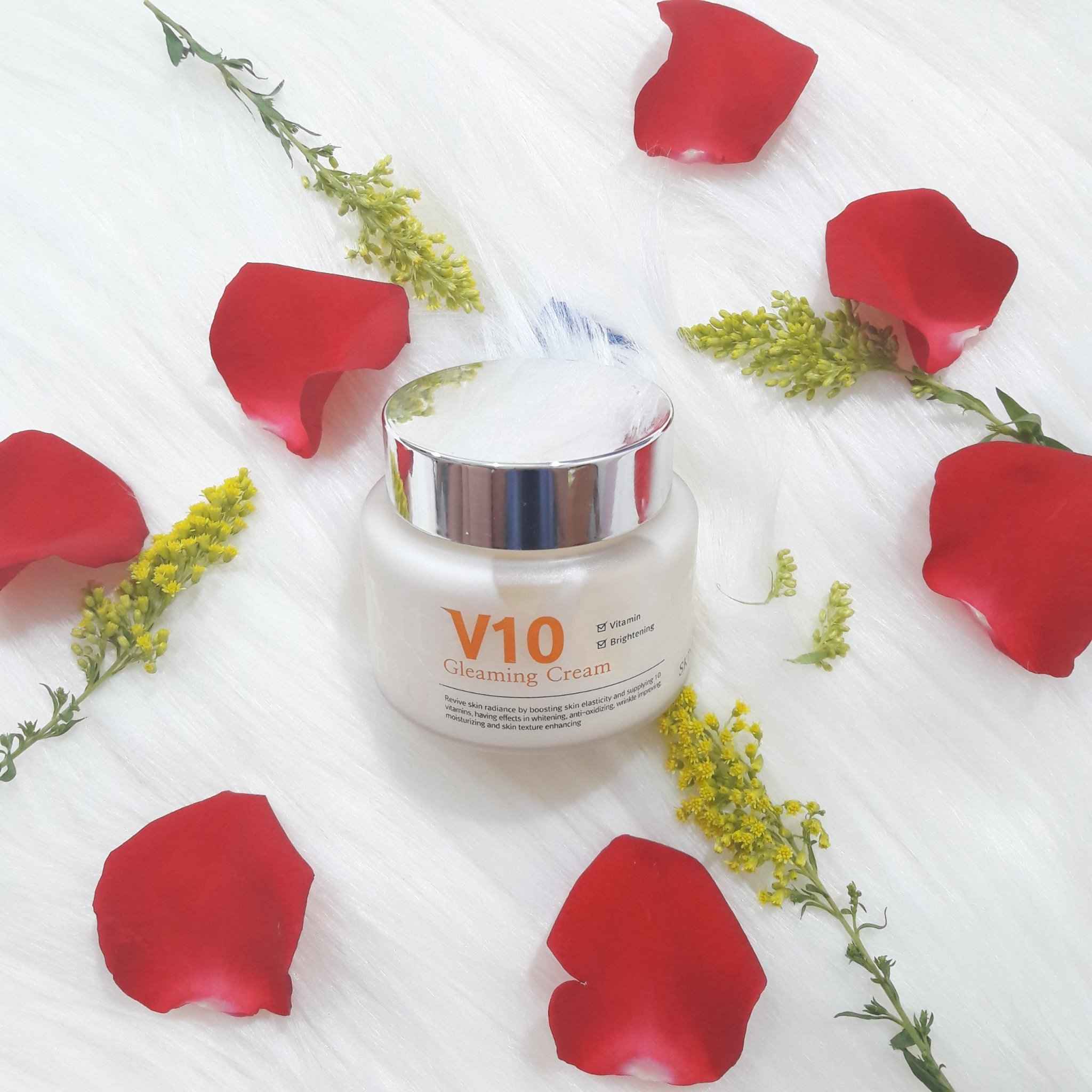 Kem Dưỡng Da Skinaz V10 Gleaming Cream 100ml