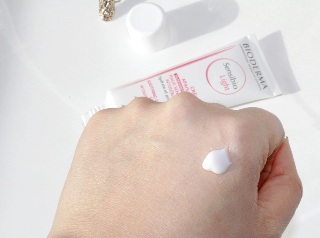 Kem dưỡng ẩm cho da nhạy cảm Bioderma Sensibio Light 40ml