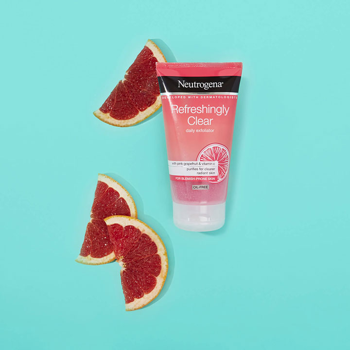 Sữa rửa mặt Neutrogena Refreshingly Clear 150ml