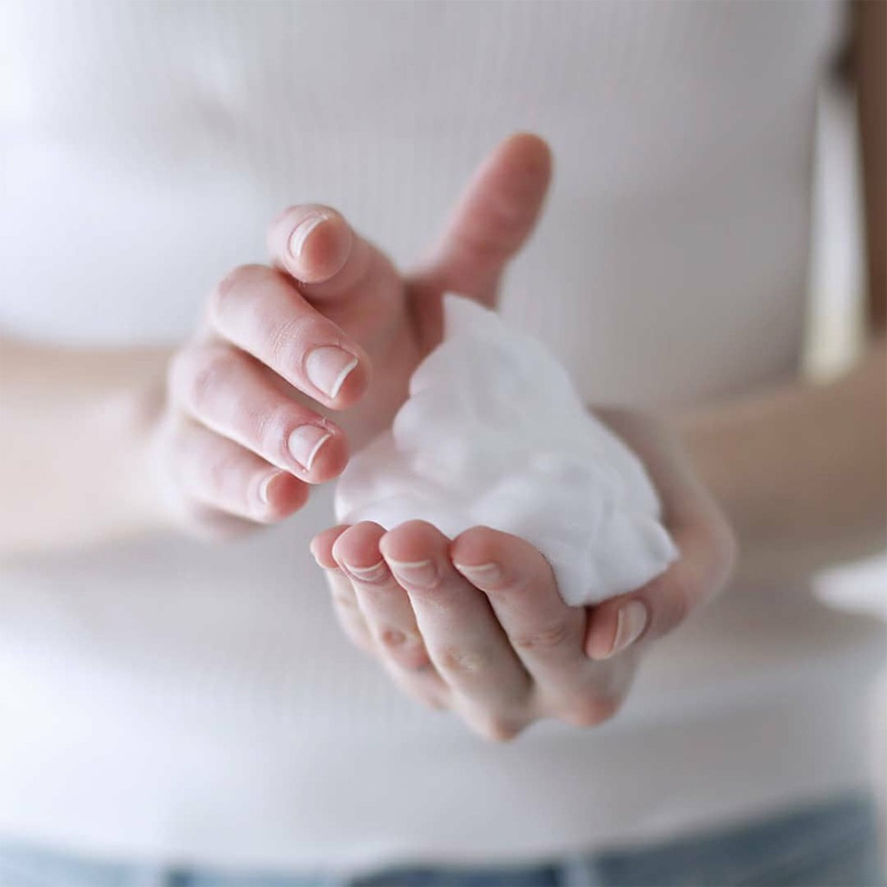 Sữa rửa mặt tạo bọt dưỡng da D Program Essence 120g