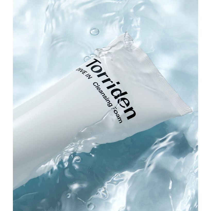 Sữa Rửa Mặt Tạo Bọt Và Dưỡng Ẩm Torriden Dive-In Low Molecular Hyaluronic Acid Cleansing Foam 150ml