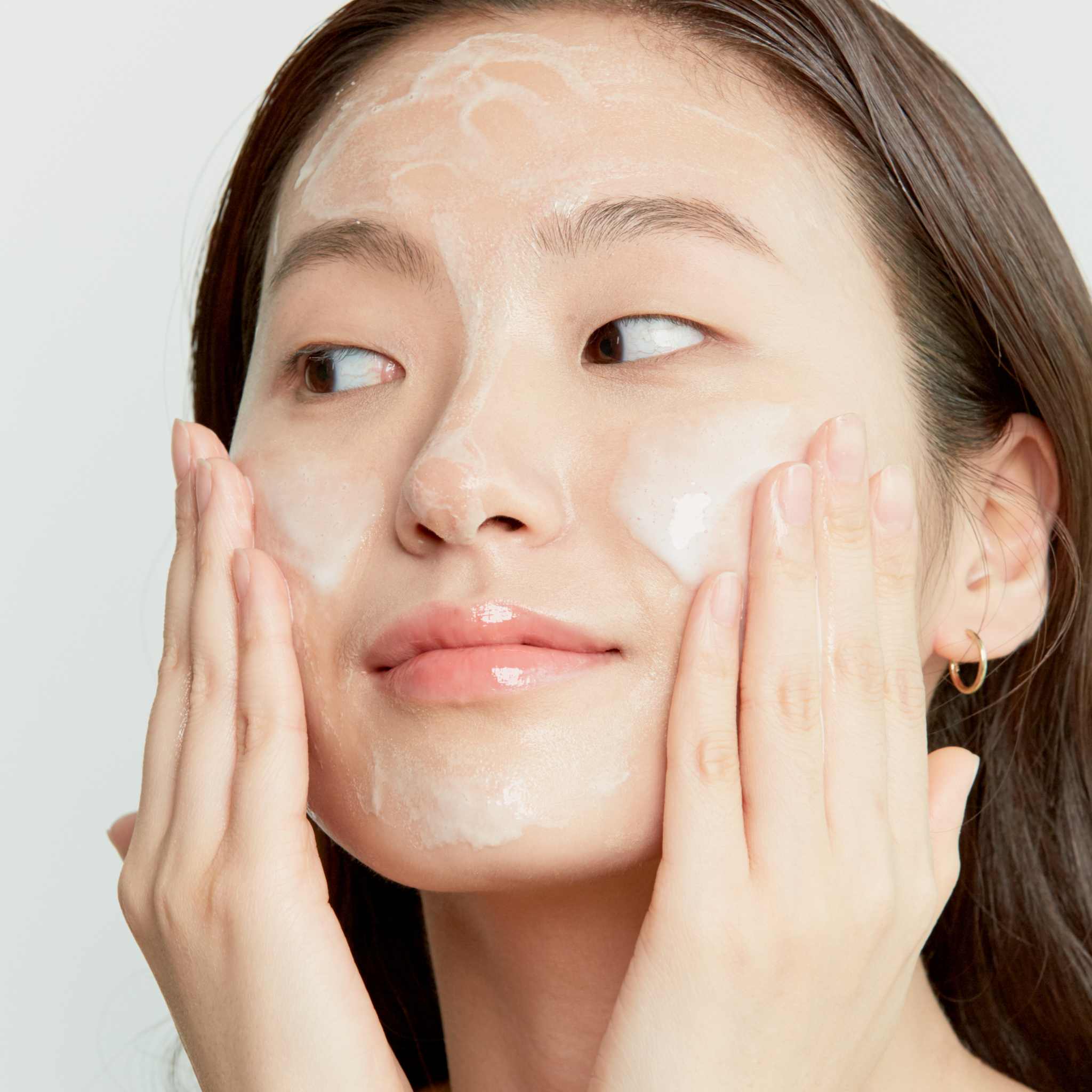 Sữa Rửa Mặt Làm Sạch Và Cấp Ẩm Axis-Y Quinoa One Step Balanced Gel Cleanser