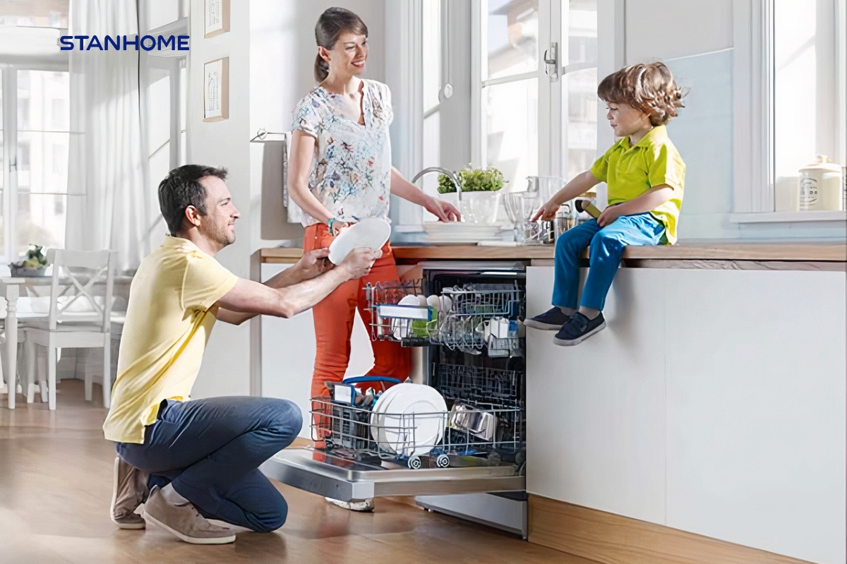 Máy rửa bát sạch sẽ giúp đảm bảo tuổi thọ của máy và sức khỏe gia đình