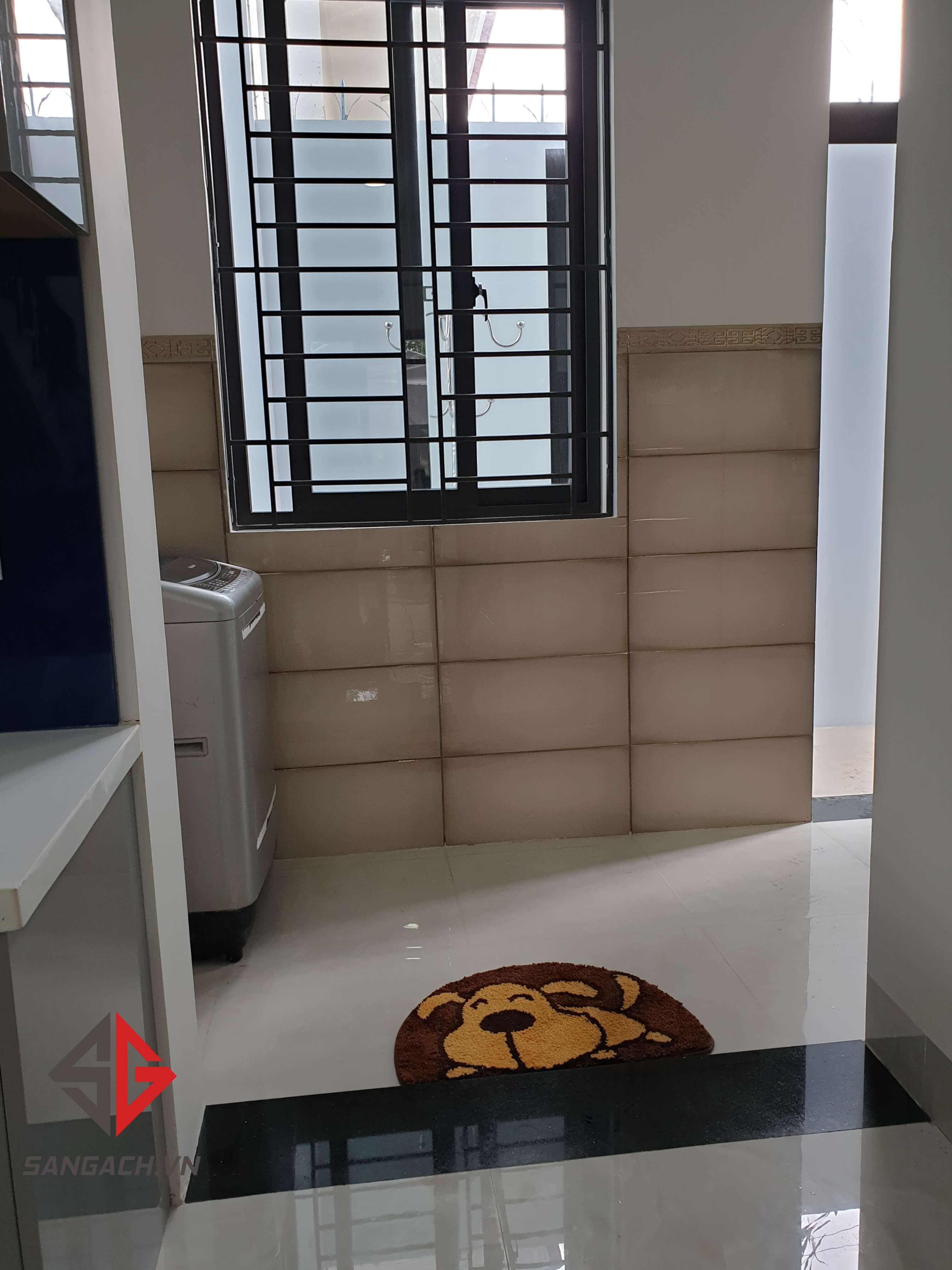 Hình ảnh thực tế phòng giặt sử dụng gạch Trung Quốc