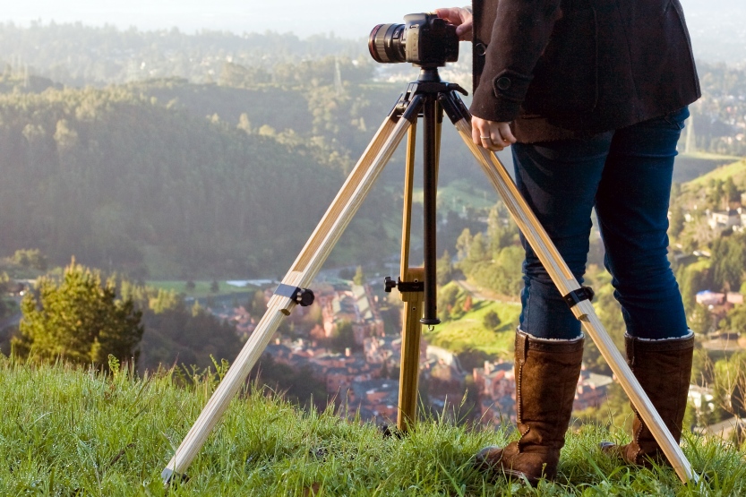 Chân máy ảnh được sử dụng phổ biến giúp cải thiện chất lượng ảnh