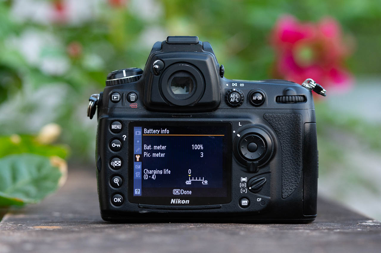 Kiểm tra kỹ trước khi giao cho thợ sửa máy ảnh