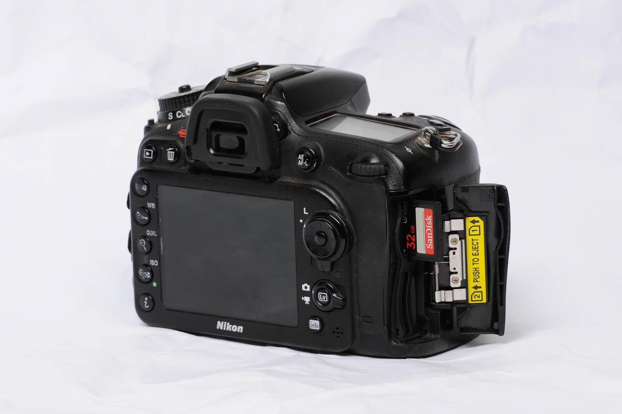 thẻ nhớ máy ảnh sandick