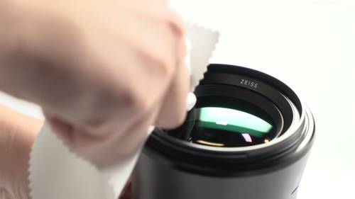 Vệ sinh ống kính máy ảnh an toàn, hiệu quả