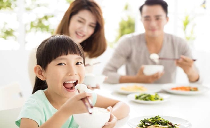 Hyakuso giải quyết nỗi lo chán ăn