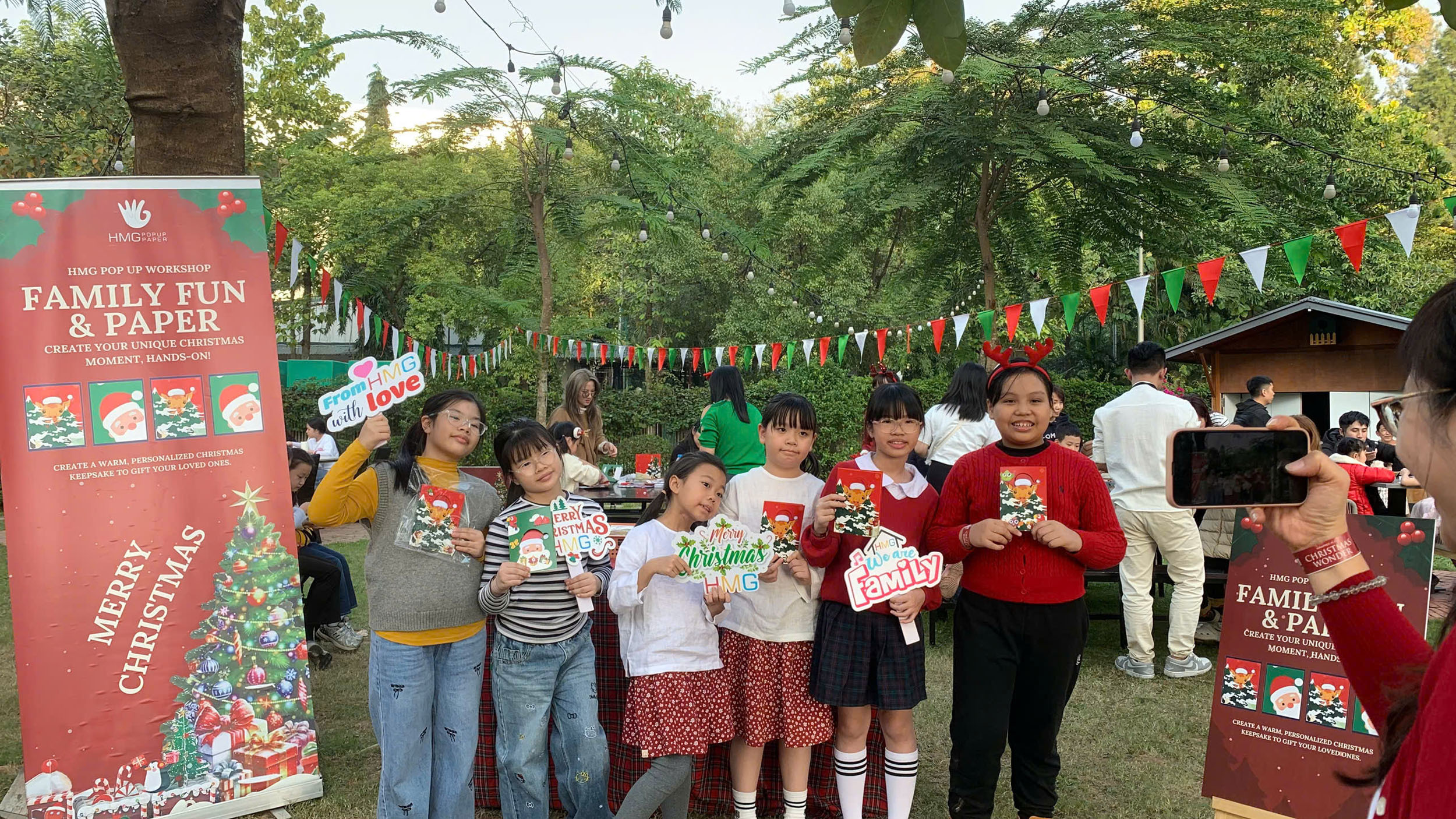 thiệp giáng sinh HMG