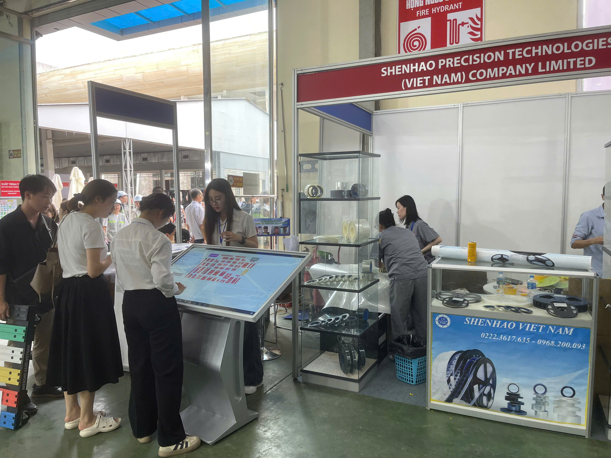 Màn hình cảm ứng 50 inch