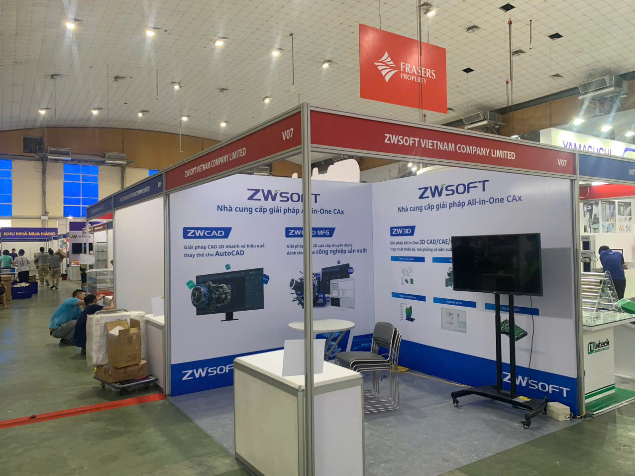 Tivi 43 inch kèm chân đứng di chuyển