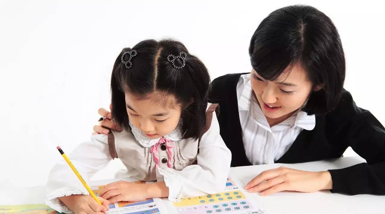 Gia sư Dạy kèm lớp 3 tại nhà môn Toán, Tiếng Việt, Tiếng Anh