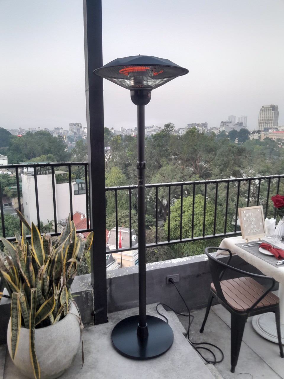 cây sưởi điền 3000W ngoài trời