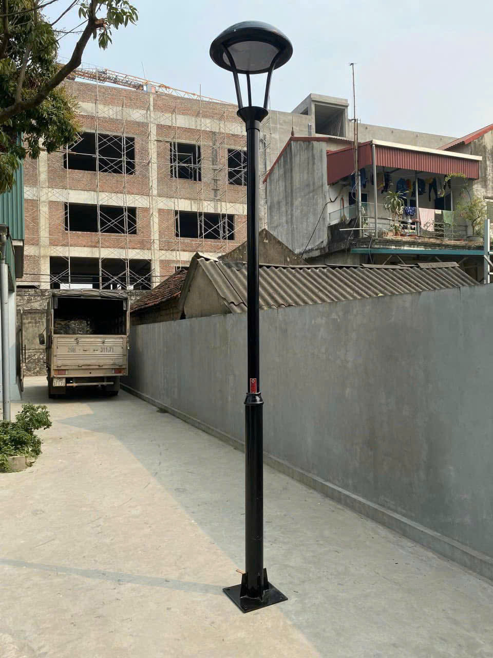 trụ đèn sân vườn hiện đại