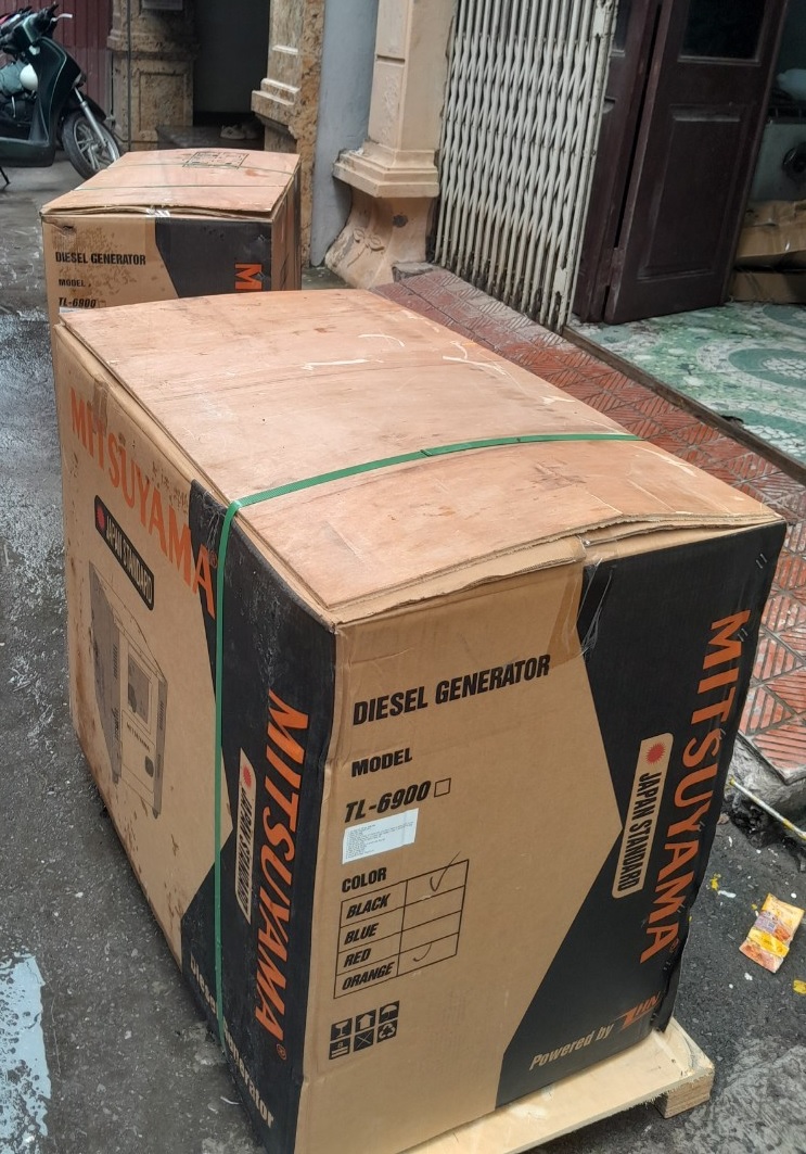 Máy phát điện chạy dầu Nhật Bản