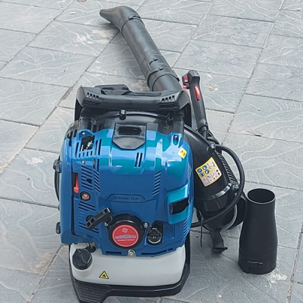 Máy thổi lá cây Kawasaki TK85