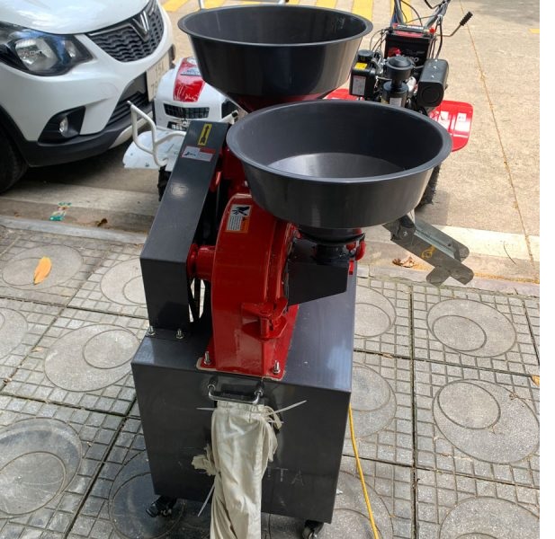 Máy xay xát gạo mini