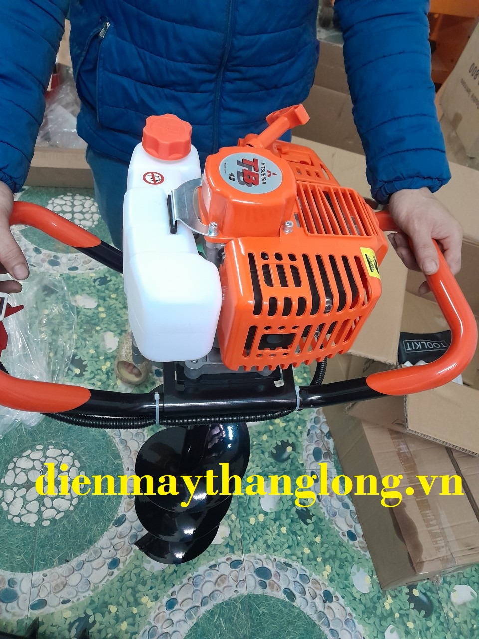 Máy khoan đất cầm tay