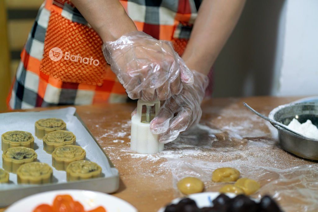 Khuôn bánh trung thu giúp bạn làm bánh tại nhà