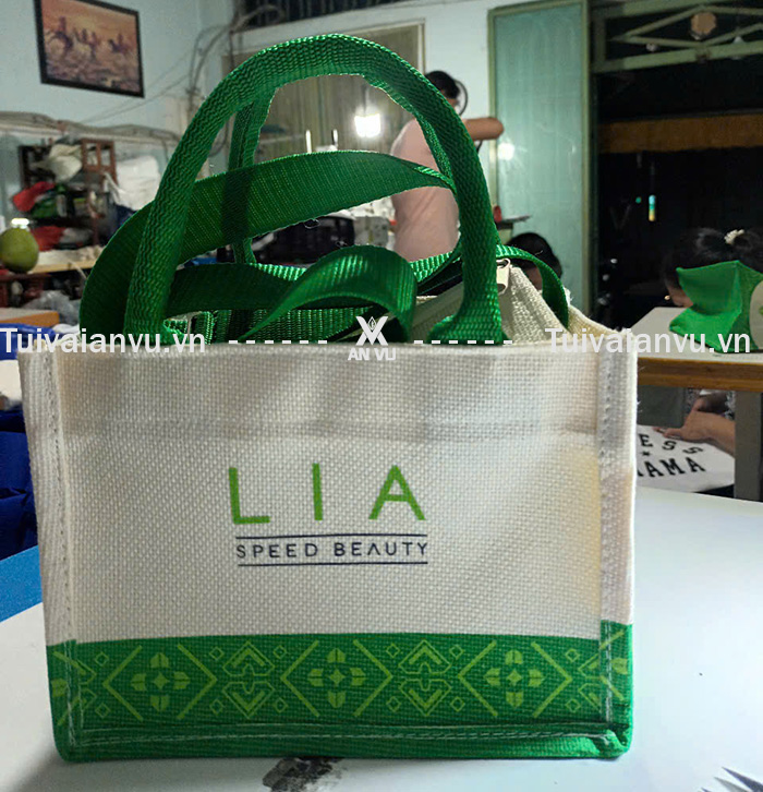 Mẫu Túi vải đay lia