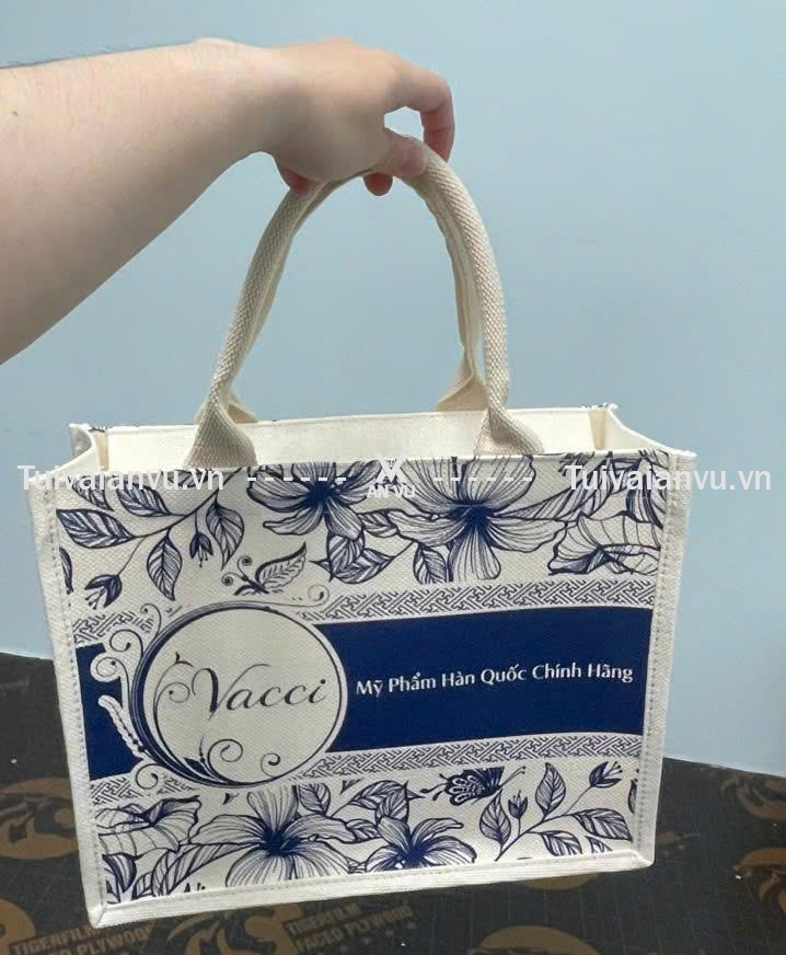 Túi vải đay quà tặng của shop mỹ phẩm Nacci