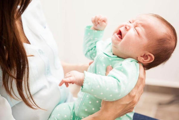 Dấu hiệu bé thiếu ngủ và tuyệt chiêu giúp mẹ khắc phục cực nhanh cho con