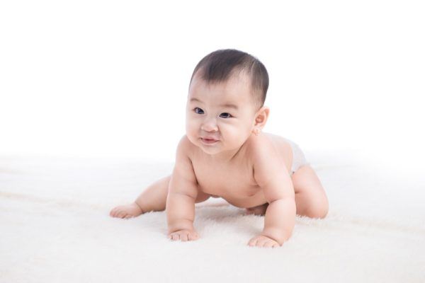 Tìm hiểu Bé mấy tháng biết ngồi cùng Momo Rabbit