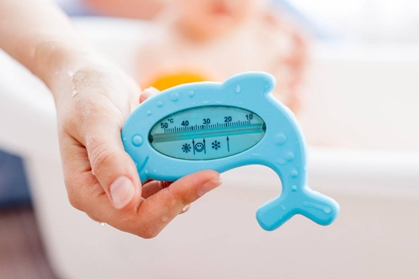 Sai lầm phổ biến khi tắm cho trẻ sơ sinh