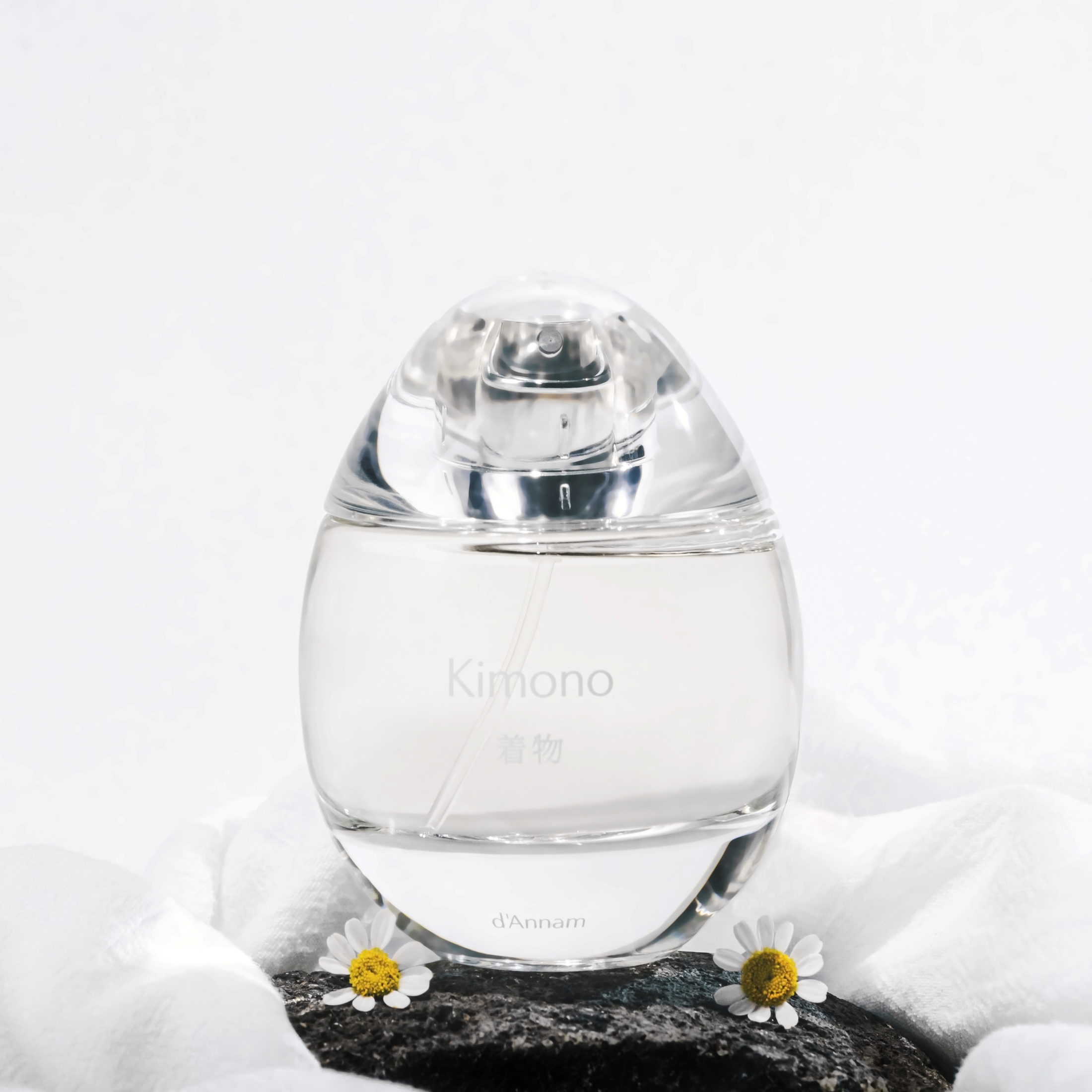 Nước hoa d’Annam Kimono – Khi lụa chạm vào da, hoa chạm vào tâm hồn