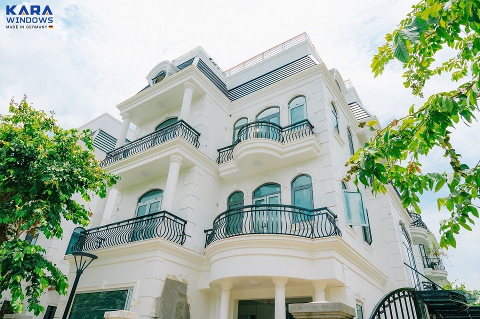 Hình ảnh biệt thự Paris Vinhomes Imperia sử dụng cửa nhôm CHLB Đức - Karawindows