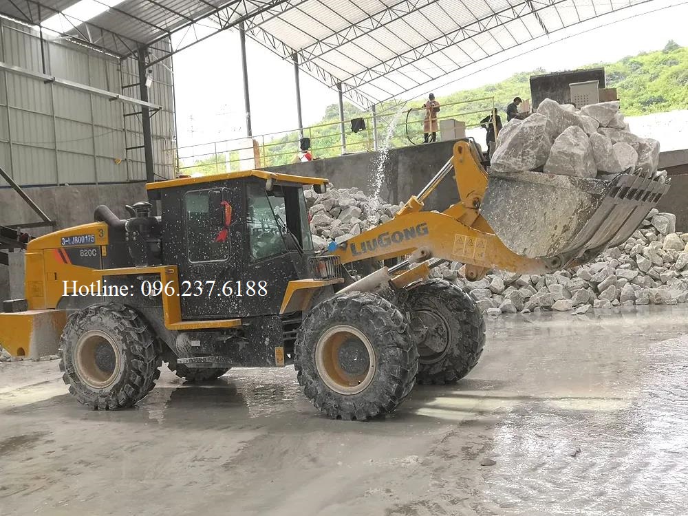 Máy Xúc Lật Chui Container